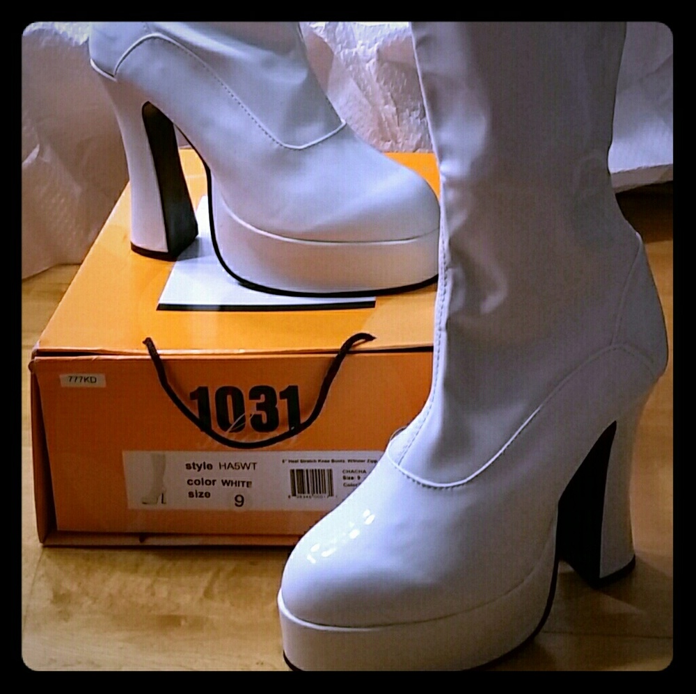 5" Heel Stretch White Boots w/Inner Zipper sz 9